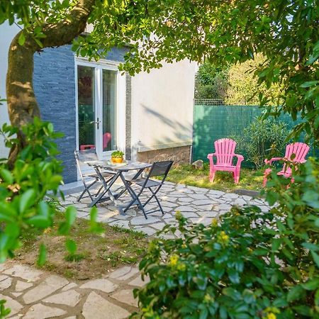 Studio Au Calme Tout Confort Proche Des Plages - Jardin Wifi Parking Fréjus Esterno foto
