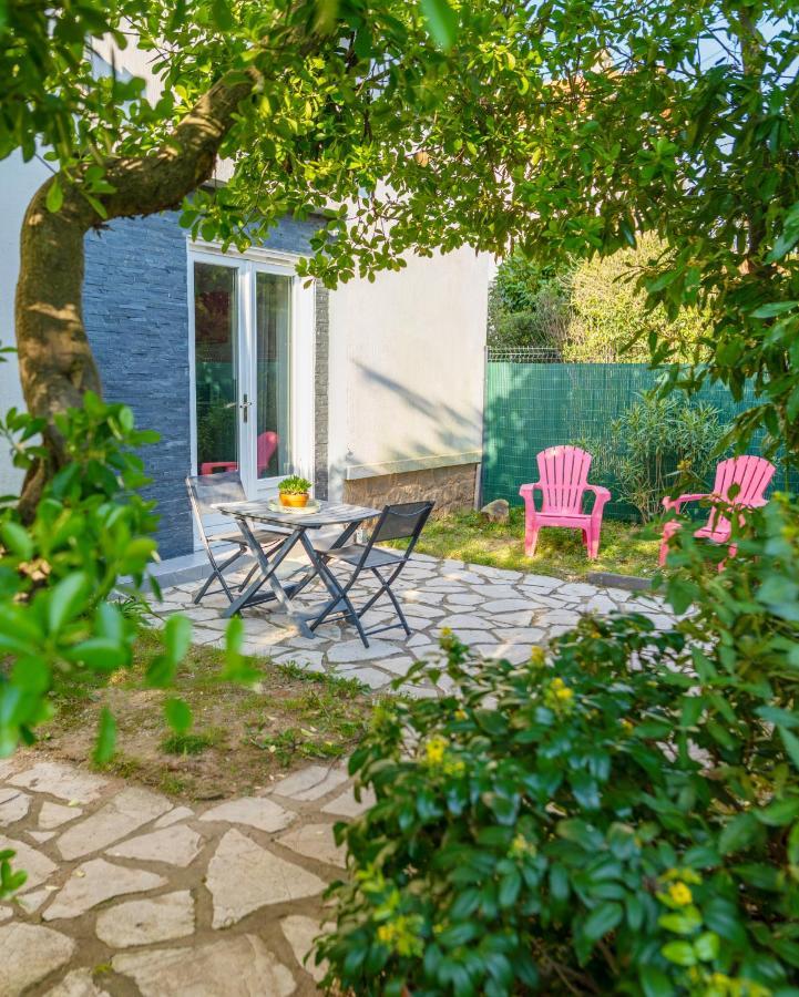 Studio Au Calme Tout Confort Proche Des Plages - Jardin Wifi Parking Fréjus Esterno foto